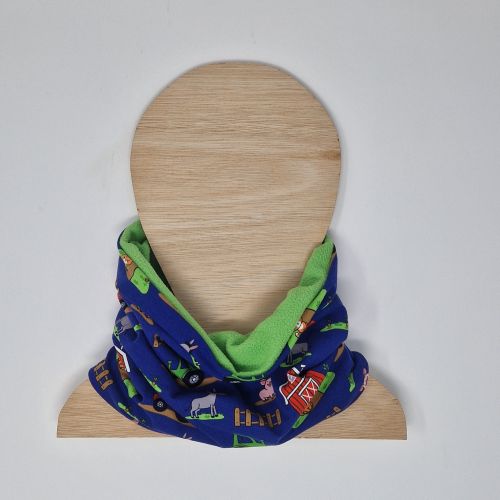 Farmyard snood